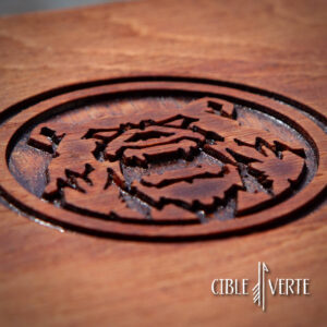 Carved Wooden Box for Hammers - Gesneden houten doos voor hamers - Coffret en bois sculpté pour marteaux